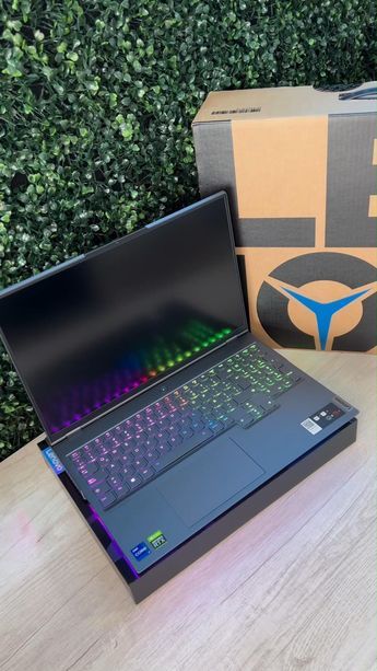 Lenovo Legion Pro 7i Gen 10 — Pro-level play.