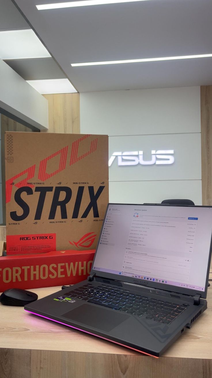 ASUS ROG Strix — Built to dominate.